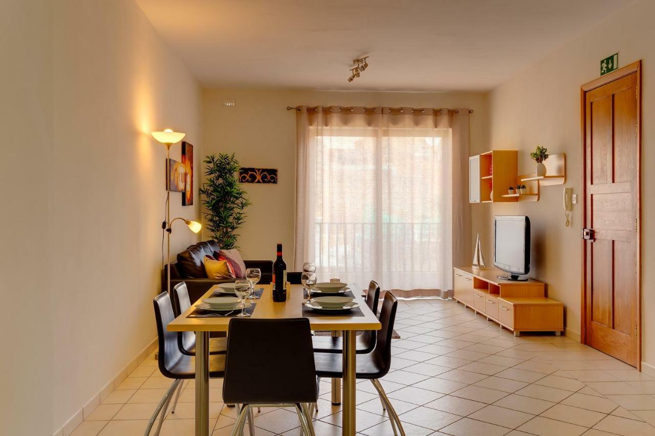 Spacious, Top Location Sliema Apartment Kültér fotó