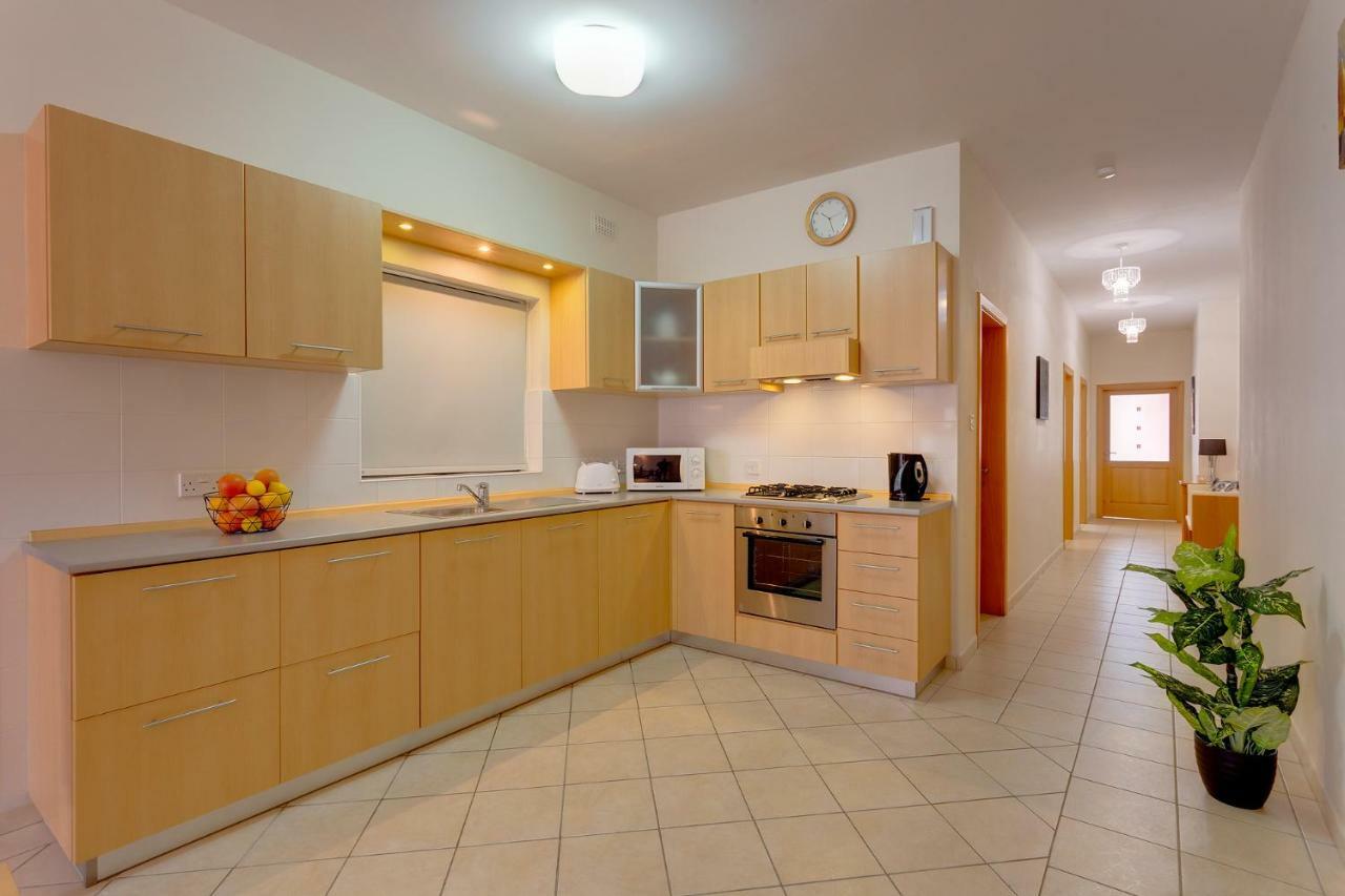 Spacious, Top Location Sliema Apartment Kültér fotó