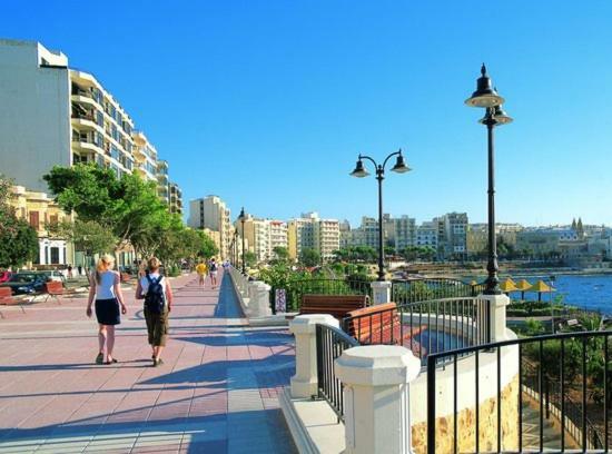 Spacious, Top Location Sliema Apartment Kültér fotó